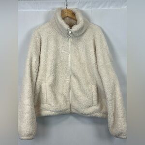 this feels seriously huggable, American Eagle Sherpa zip up